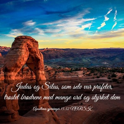 Picture 03 - Apostlenes gjerninger 15:32 NORSK - Judas og Silas, som selv var profeter, trøstet - Bible Verse Picture