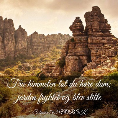 Picture 03 - Salmene 76:8 NORSK - Fra himmelen lot du høre dom; jorden fryktet og - Bible Verse Picture